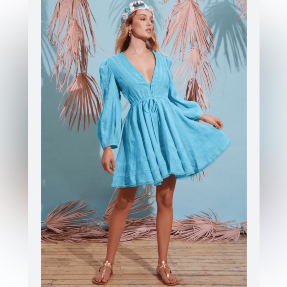 A mere Co Light Blue V-Neck Long Sleeve Mini Dress